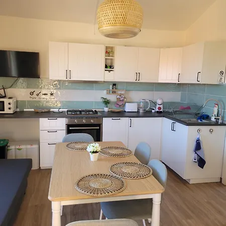 Surf House Mirice Apartment